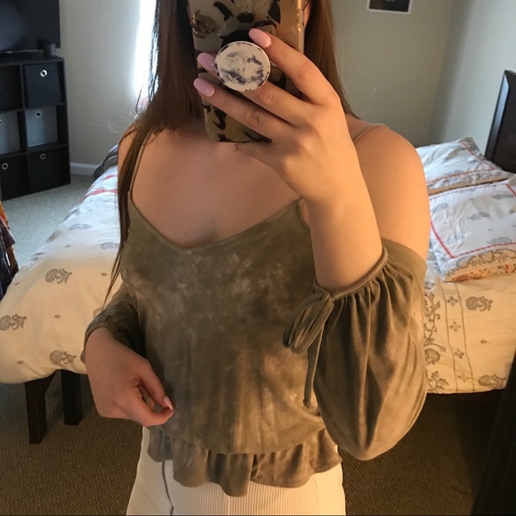 cold shoulder green and white marble shirt - Picture 2 of 4